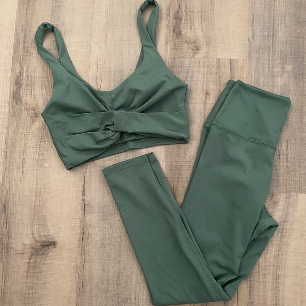 Carbon 38 Twist Front Cami & High Rise Leggings Set